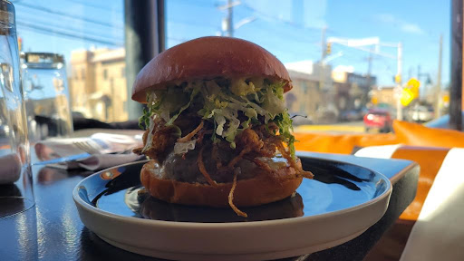 Vale's Kafe & Kitchen