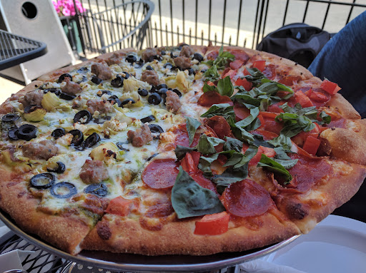 Amato Pizzeria