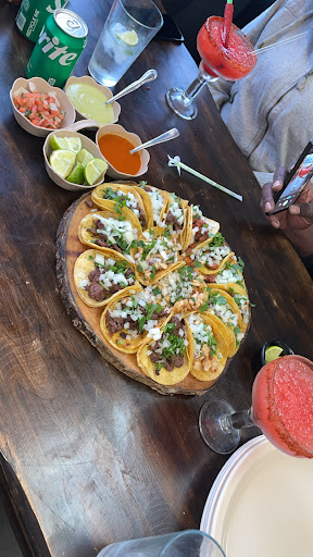 Las Patronas Mexican food
