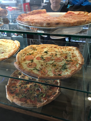 Victorinos Pizzeria