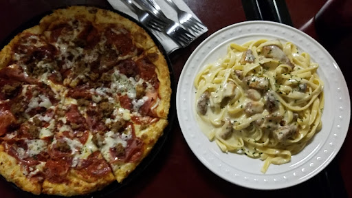 Fina's Giuseppes Italiano Restaurant in Victorville