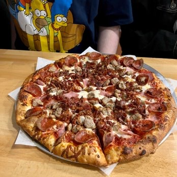 D6 Pizza - Spring Valley Lake