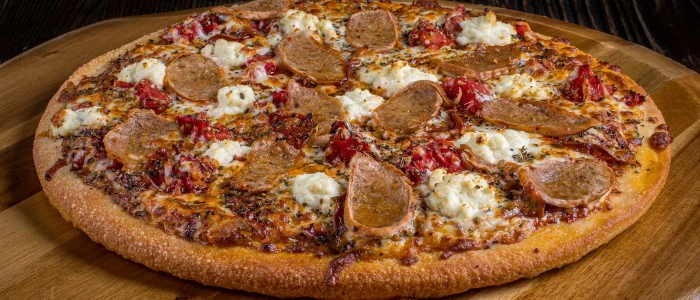 Pizza de tomate rojo fresca y sabrosa – receta fácil y deliciosa