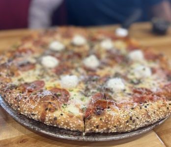 Mejores Pizzerías en Garden Grove, CA: Guía completa para comer pizza hoy