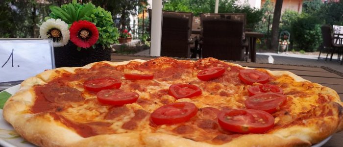 Amore Pizzeria – Auténtica pizza napolitana, ingredientes frescos y ambiente italiano