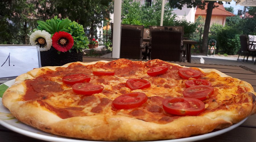Amore Pizzeria – Auténtica pizza napolitana, ingredientes frescos y ambiente italiano