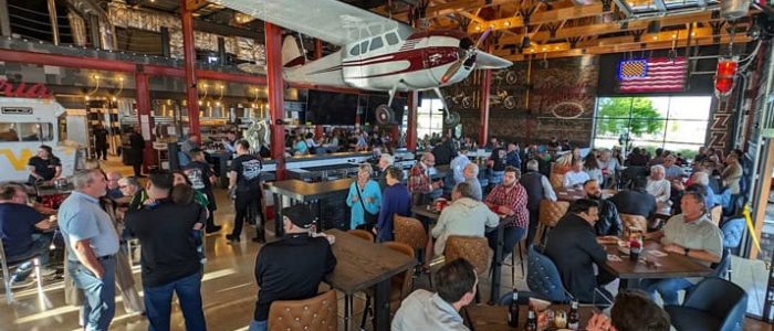 Paisans Pizzeria en Oak Lawn – Auténtica Pizza Italiana y Ambiente Familiar