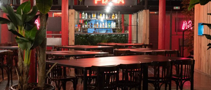 Pizza Garage: deliciosa pizza artesanal en coche vintage, comida rápida y estilo retro